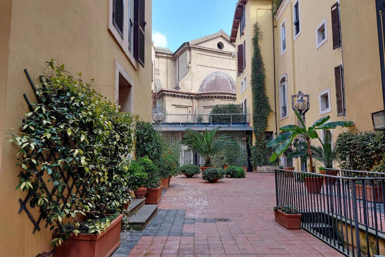 Апартаменты Luxury Di San Giacomo Рим Экстерьер фото